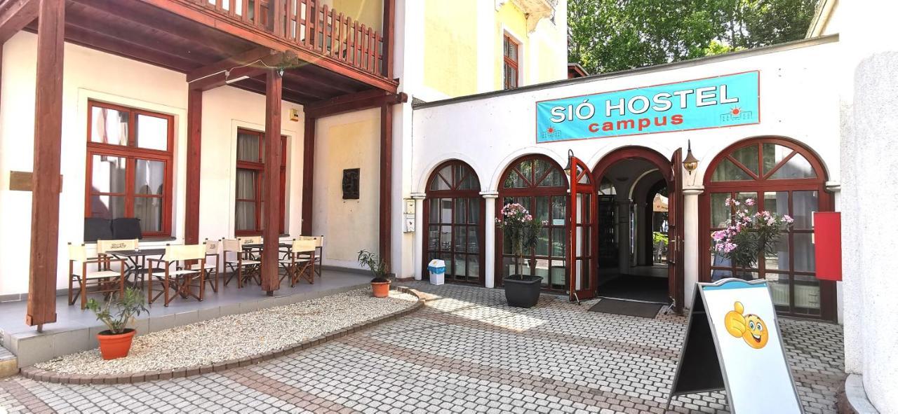 Sio Hostel Siófok Eksteriør bilde