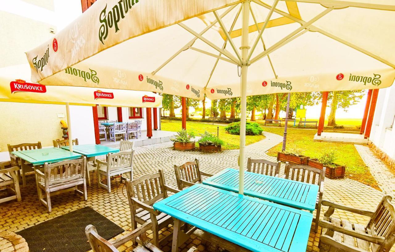 Sio Hostel Siófok Eksteriør bilde